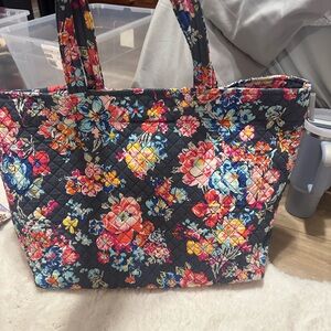 Cute Vera Bradley tote bag